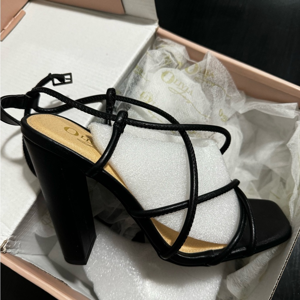 Women’s black heels